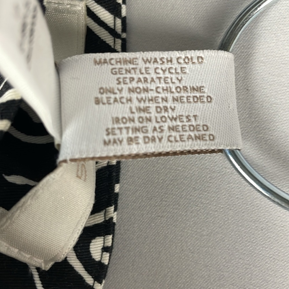 Chico’s Black and White Skirt Chico”s Size 00 Equivalent to XS - Picture 9 of 12